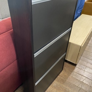 下駄箱！シューズラック！ネット価格25000円ヲ6980円で販売します！ちょい傷あります。室内置きもOKです！の画像