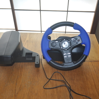 ステアリングコントローラーの画像