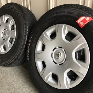 ハイエース200系　純正ホイールタイヤセット