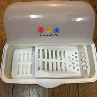 電子レンジ哺乳瓶消毒器の画像