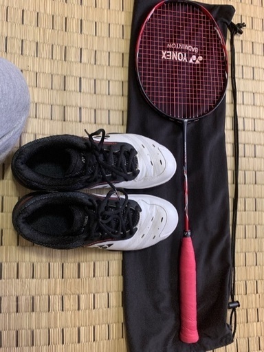 バドミントンラケット　ナノフレア700 ヨネックス　シューズセット