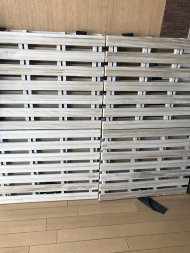 折り畳みマットレス　セミダブル  すのこ　(スノコ売れたので残りマットレスのみの取引です)