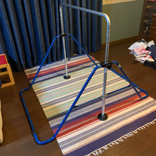 子供用折り畳み鉄棒の画像