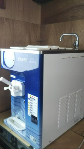 カルピジャーニー　全自動殺菌機能　ソフトクリームフリーザー