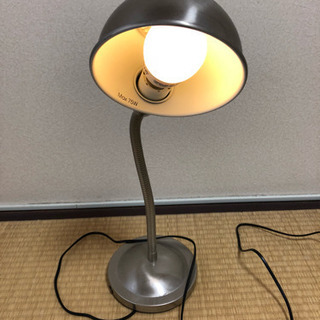 卓上ライトの画像