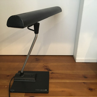 可動スタンドライト　黒×アルミの画像