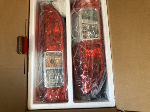 ハイエース5型ワイドテールランプ