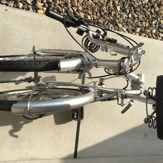 折り畳み　自転車　20インチ 6段変速機