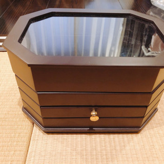 オルゴール付きアクセサリーケース　無料