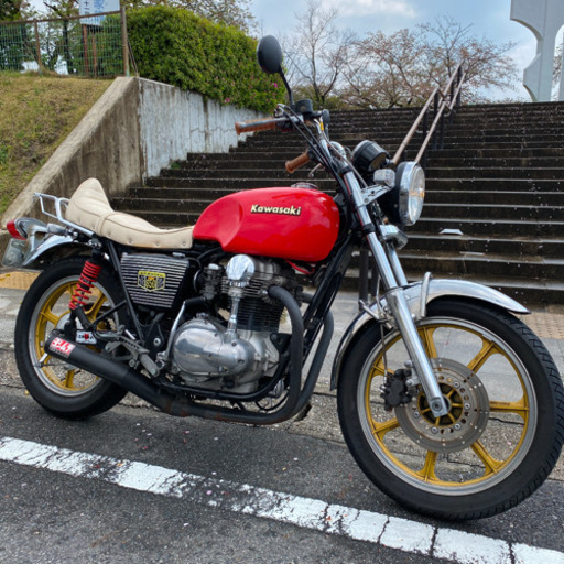 カワサキ　W650 旧車風カスタム　キャストホイール　アルミタンク　集合管