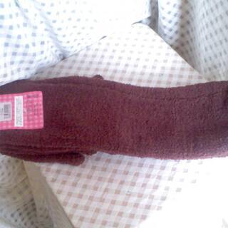 新品　超ふわふわ　ルームソックス　サイズ ２３～２５cm　ブラウン　５本指　茶　材質　ポリエステル　ポリウレタン　ロングの画像