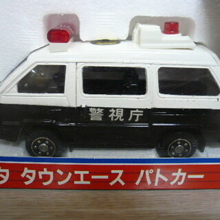 1/32 Diapet P-03 トヨタ タウンエース パトカーの画像