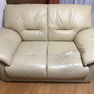 2人掛けソファ無料です
