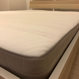 IKEA 半額以下！クイーンベッド マットレス HAMARVIKの画像