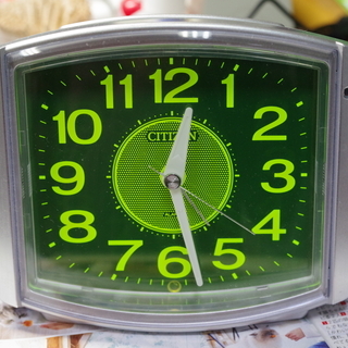中古美品　夜光る シチズン 目覚まし時計　本体のみ