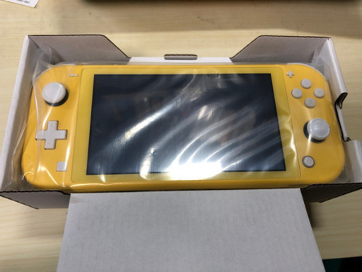 ニンテンドースイッチライトイエロー新品