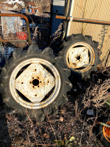 トラクター用タイヤ付きホイール