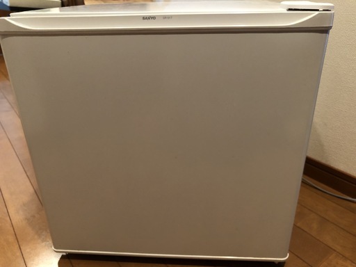 SANYO1ドアミニ冷蔵庫SR-51T(W)