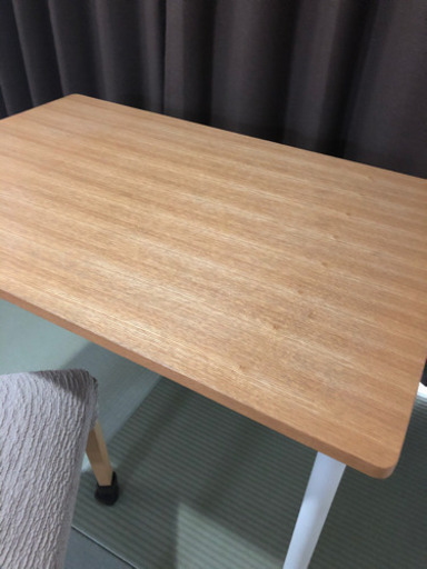 取引やり取り中。無印良品のタモ材のデスクとイス