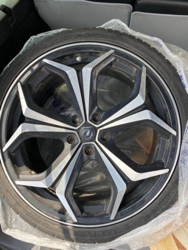 ホイール19インチ