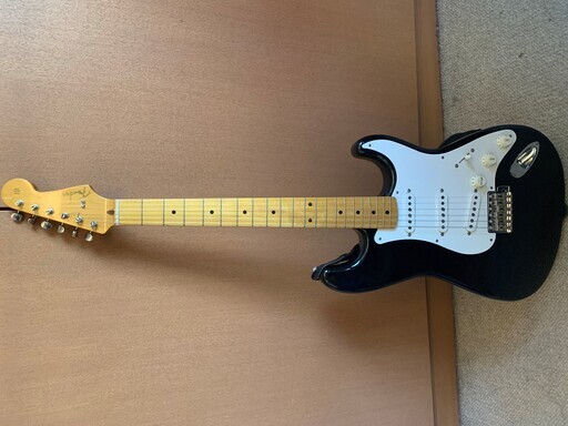 Fender stratocaster + Roland micro cube をセットで譲ります