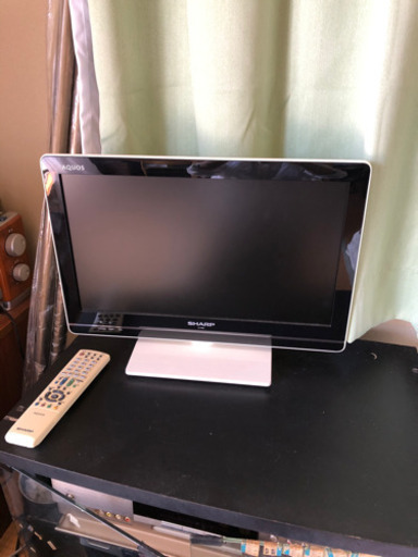 シャープAQUOS 2011年製19型液晶テレビとテレビ台セット