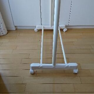 ハンガーラック キャスター付きの画像