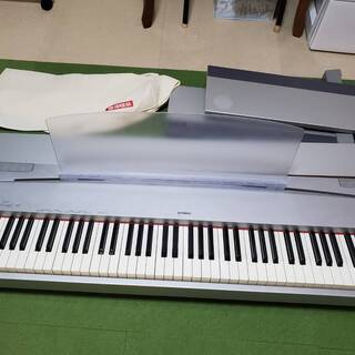 ヤマハ　電子ピアノ（P-70）を3000円でお譲りします。の画像