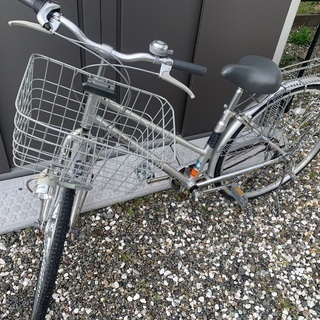 中学生の通学自転車の画像