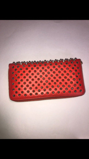 ルブタン長財布オレンジ