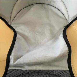 コンビ ニンナナンナ だっこ紐の画像