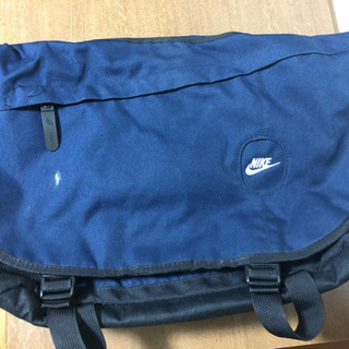 お譲りします　ナイキ　ショルダーバック