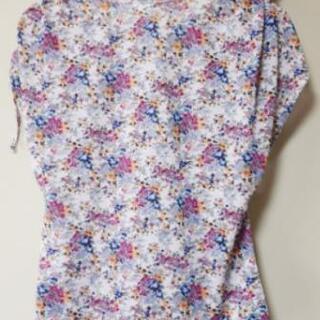 急募🔊未使用に近い❕花柄 2wey 紐 トップス Mの画像