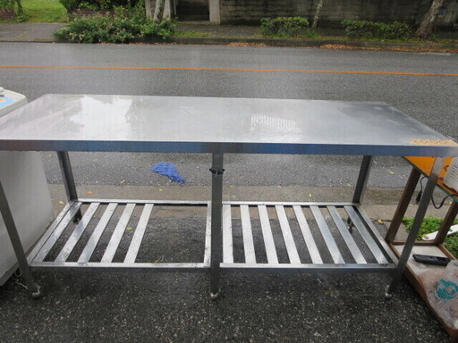 ステンの作業台 169cm、奥行：60cm、高さ：81cm