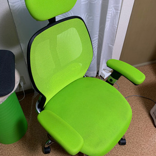 LOWYA製のオフィスチェア(定価19990円)を格安でお売りします