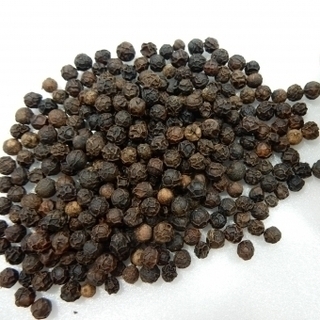 黒コショウホール　10ｇ
