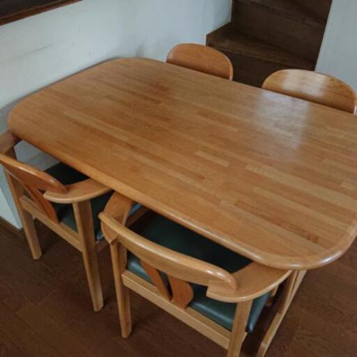 まだまだ使えるダイニングセット