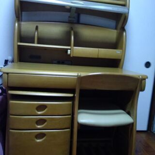 学習机　　本棚　椅子　引きだし付きの画像