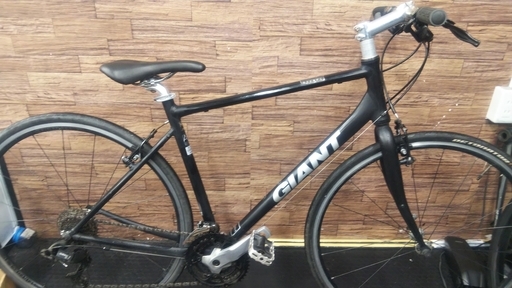 クロスバイク　GIANT　ESCAPE　AIR　ブラック　サイズ500（M）　2013年購入品