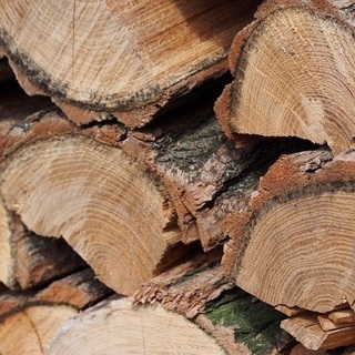 ★期間限定セール★ナラ乾燥薪25キロ★サービス有り★ ☆広葉樹ナラ乾燥薪1000キロ☆