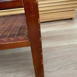 ガラスローテーブルの画像