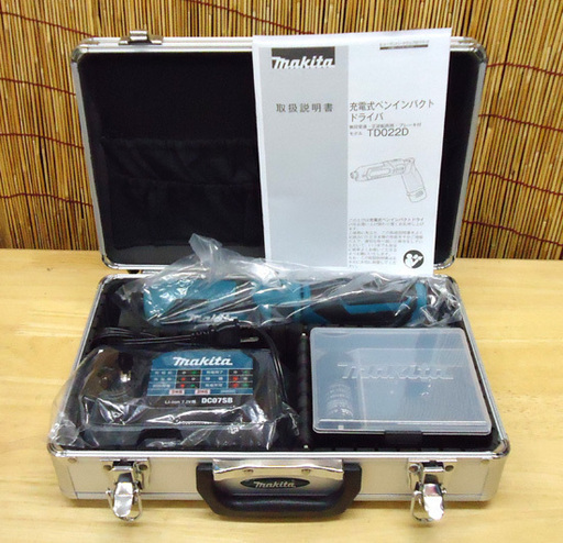 新品 マキタ 充電式ペンインパクトドライバ TD022DSHX 7.2V 青 充電器 バッテリー2個 ビット付 makita  ☆ PayPay(ペイペイ)決済可能 ☆ 札幌市 豊平区 平岸