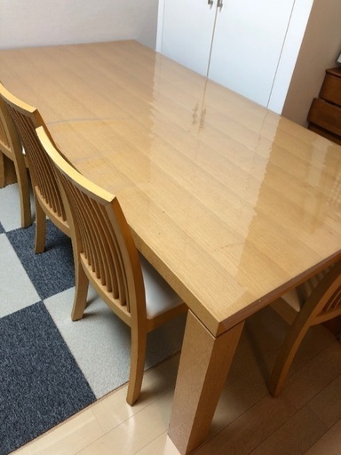 ６人掛けイス付きダイニングテーブル