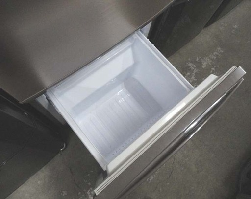 冷蔵庫 2ドア 137L 2019年製 シャープ SJ-D14E-N 幅48㎝ 130Lクラス 説明書付き 札幌市 白石区 東札幌