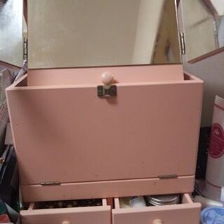ミニドレッサーの画像