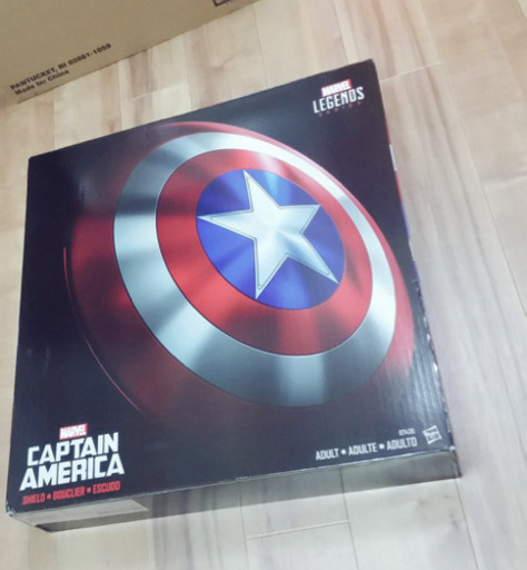 ハズブロ　キャプテンアメリカシールド　レプリカ