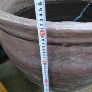 【無料】大きな壺、差し上げますの画像