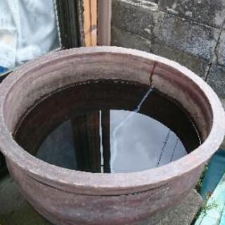 【無料】大きな壺、差し上げますの画像