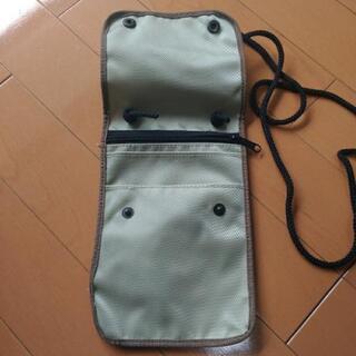 海外旅行用　コンパクト　セキュリティ　ポーチ　貴重品入れの画像