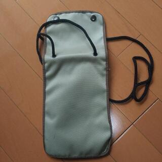 海外旅行用　コンパクト　セキュリティ　ポーチ　貴重品入れの画像